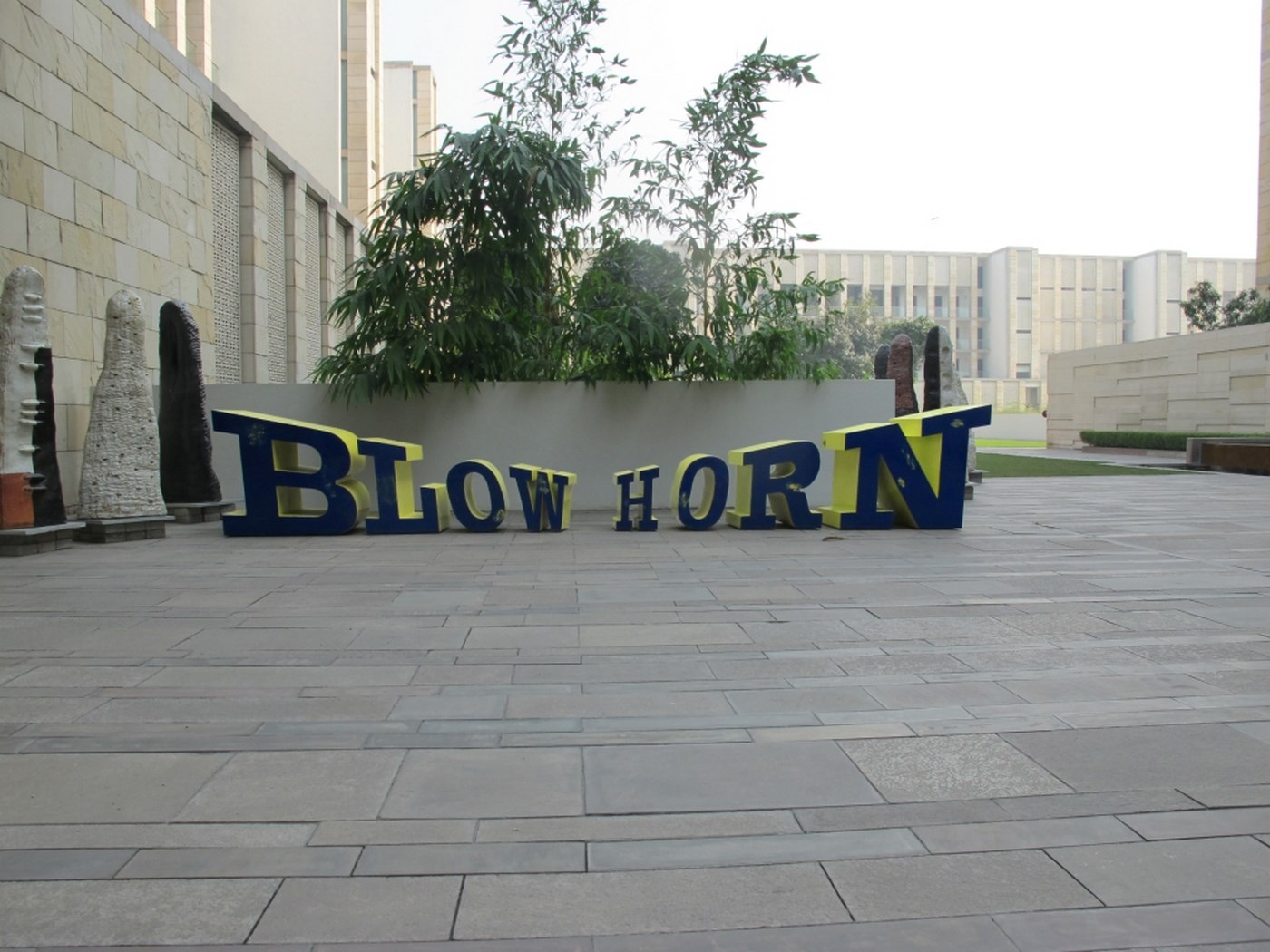 Blow horn